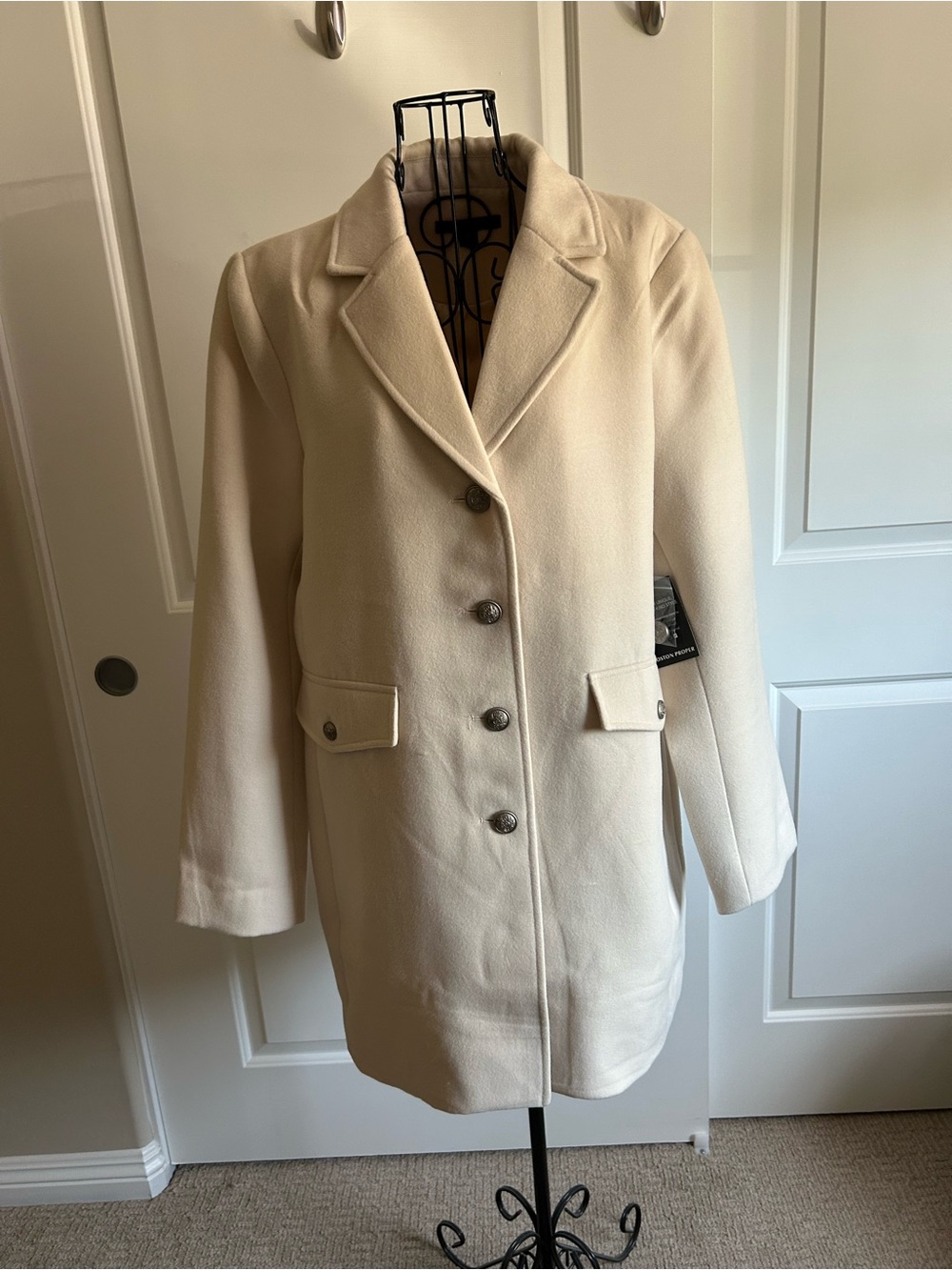 Boston Proper Cream Single-Breasted Trench Coat
